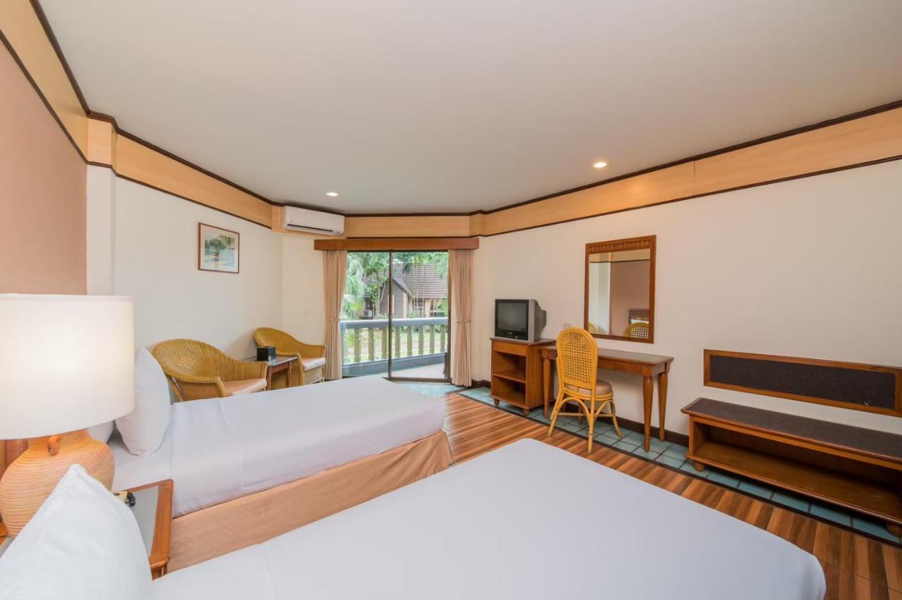 Botany Beach Resort Pattaya Na Chom Thian Exterior foto
