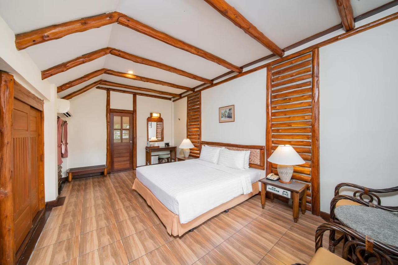 Botany Beach Resort Pattaya Na Chom Thian Exterior foto