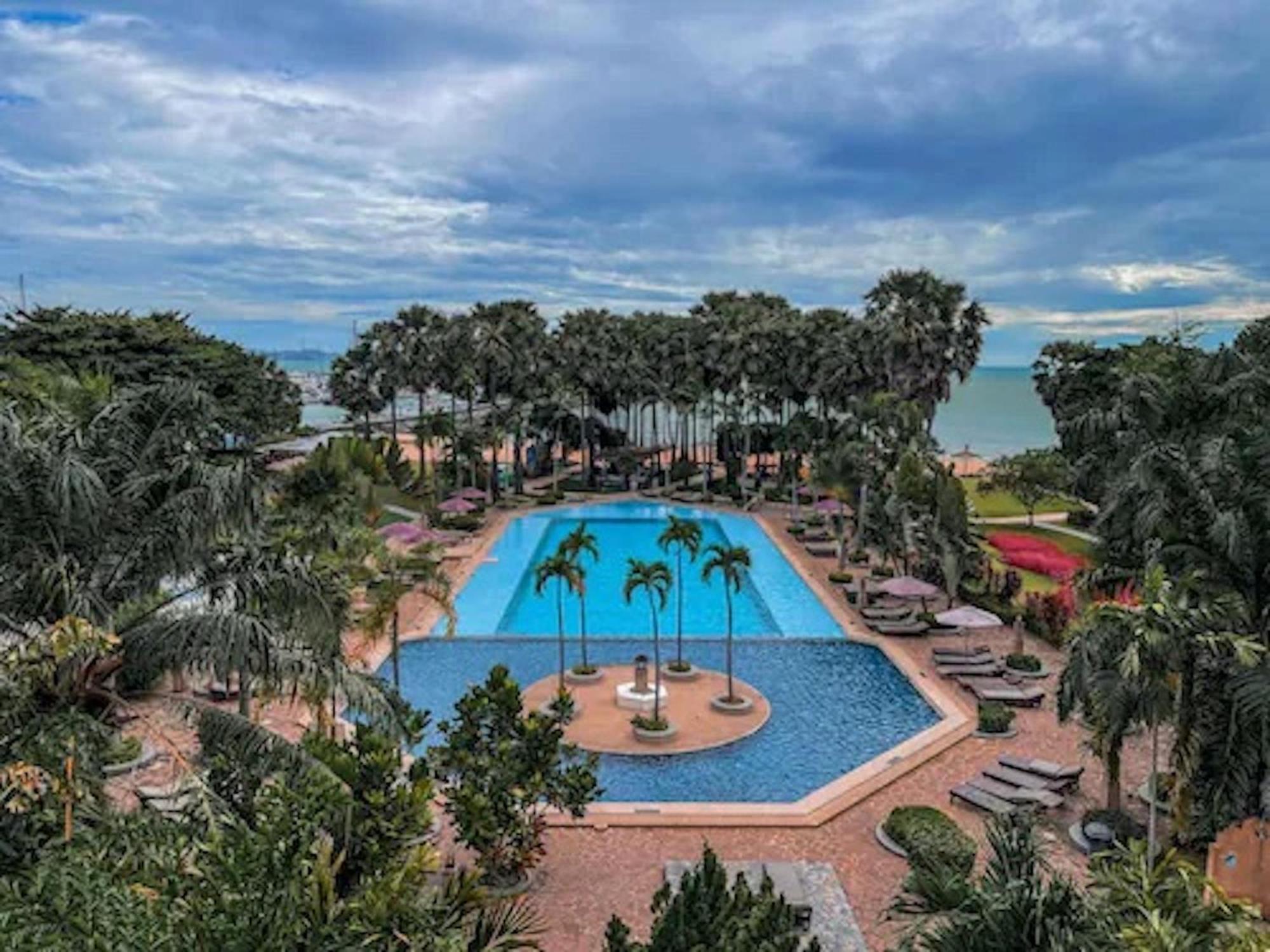 Botany Beach Resort Pattaya Na Chom Thian Exterior foto