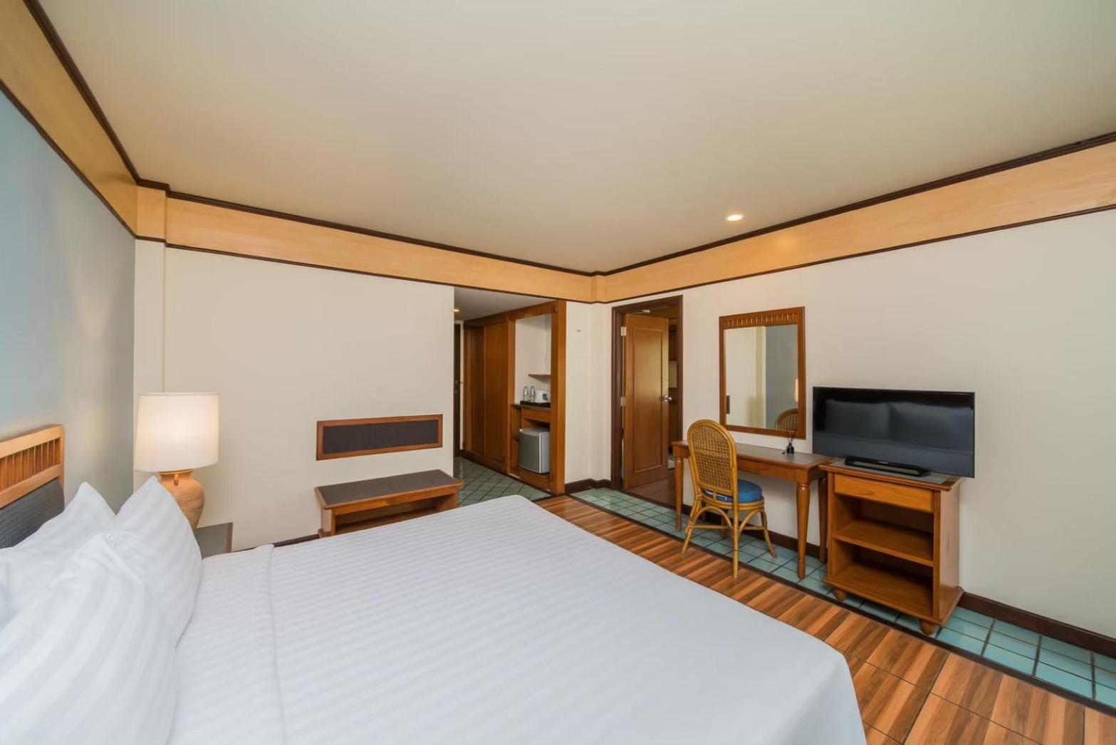 Botany Beach Resort Pattaya Na Chom Thian Quarto foto